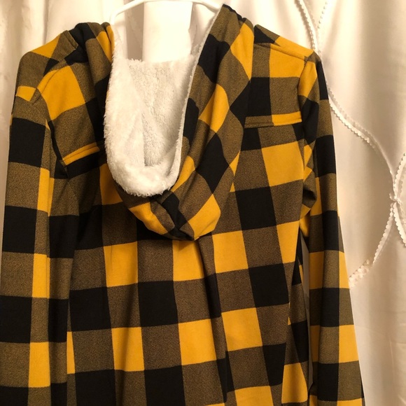 Flannel (yellow & black) - Picture 2 of 2